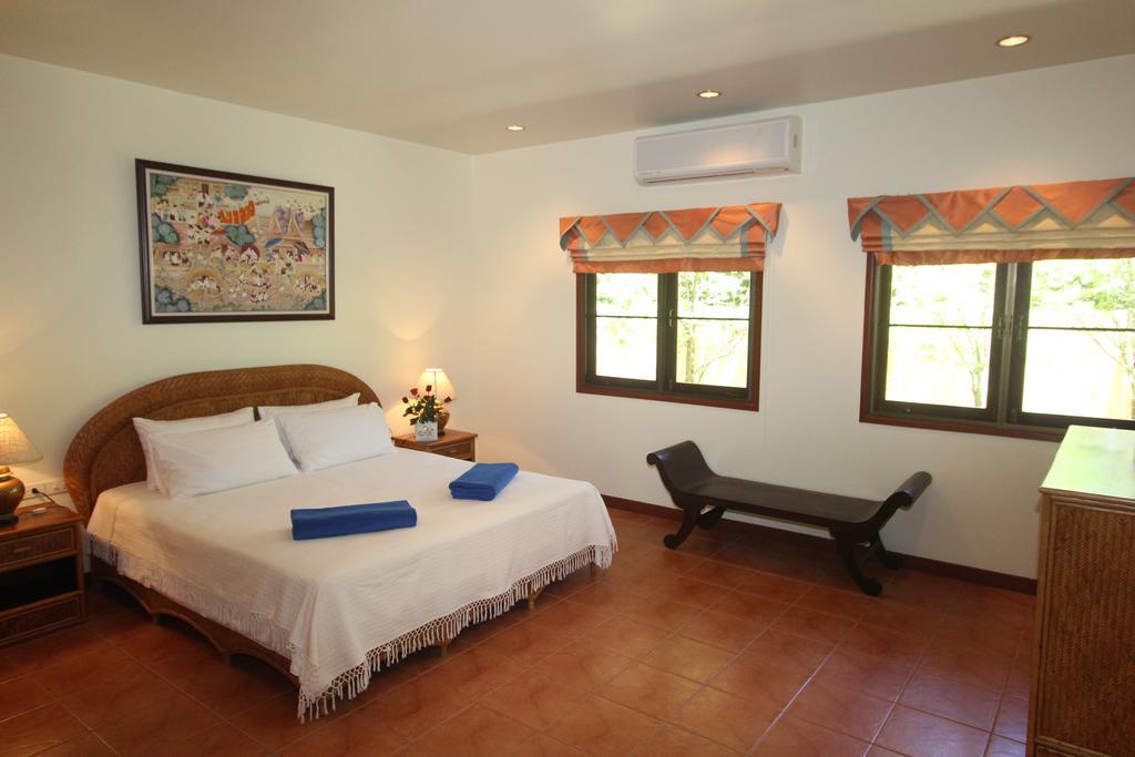 Villa Pimlada Nai Harn Esterno foto